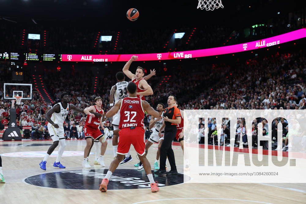 Game action, Johannes Thiemann (FC Bayern Basketball), 32, with Johannes Voigtmann (FC Bayern Basketball), 07, and Kevin Kokila (Virtus Bologna), 03, GER, FC Bayern Basketball vs. Virtus Bologna, Basketball, EuroLeague, Matchday 4, 2026–2027 Season, October 8, 2026, GER, FC Bayern Basketball vs. Virtus Bologna, Basketball, EuroLeague, Matchday 4, 2026–2027 season, October 8, 2026, Munich