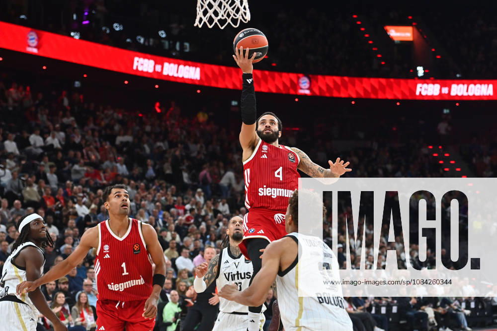 Duane WASHINGTON JR FCB, Action, One-on-One Against Kessler EDWARDS, Bologna Basketball EuroLeague, 2026–2027 Season, FC Bayern Munich vs. Virtus Bologna on October 8, 2026, S A P G A R D EN