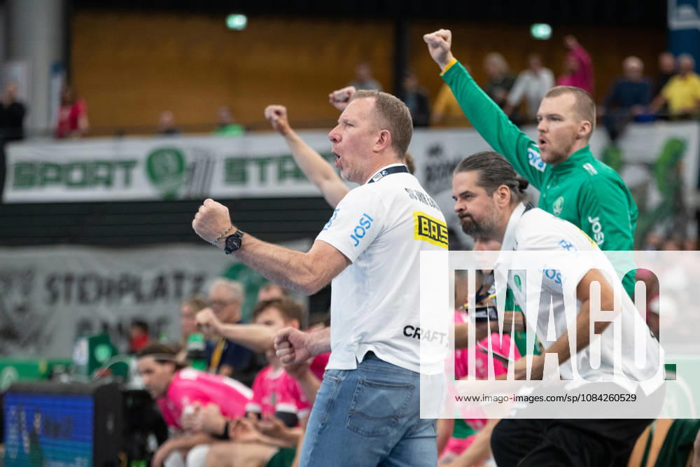 Handball, HBL2: SC DHfK Leipzig vs. TuS N Lübbecke, October 8, 2026—Head Coach Frank Carstens of SC DHfK Leipzig celebrates with a victory fist pump. Handball, 2nd Bundesliga, 2026–2027 season, Matchday 7: SC DHfK Leipzig vs. TuS N Lübbecke on October 8, 2026, at the Quarterback Immobilien Arena Leipzig