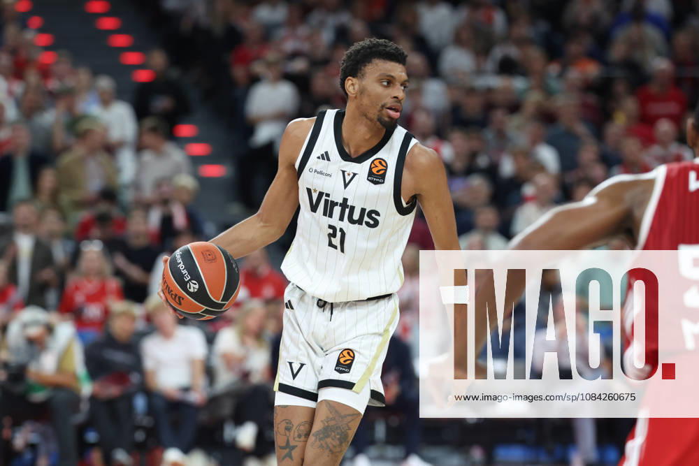 Derrick Alston Jr. of Virtus Bologna, 21, with the ball, GER, FC Bayern Basketball vs. Virtus Bologna, basketball, EuroLeague, Matchday 4, 2026–2027 season, October 8, 2026, GER, FC Bayern Basketball vs. Virtus Bologna, Basketball, EuroLeague, Matchday 4, 2026–2027 season, October 8, 2026, Munich