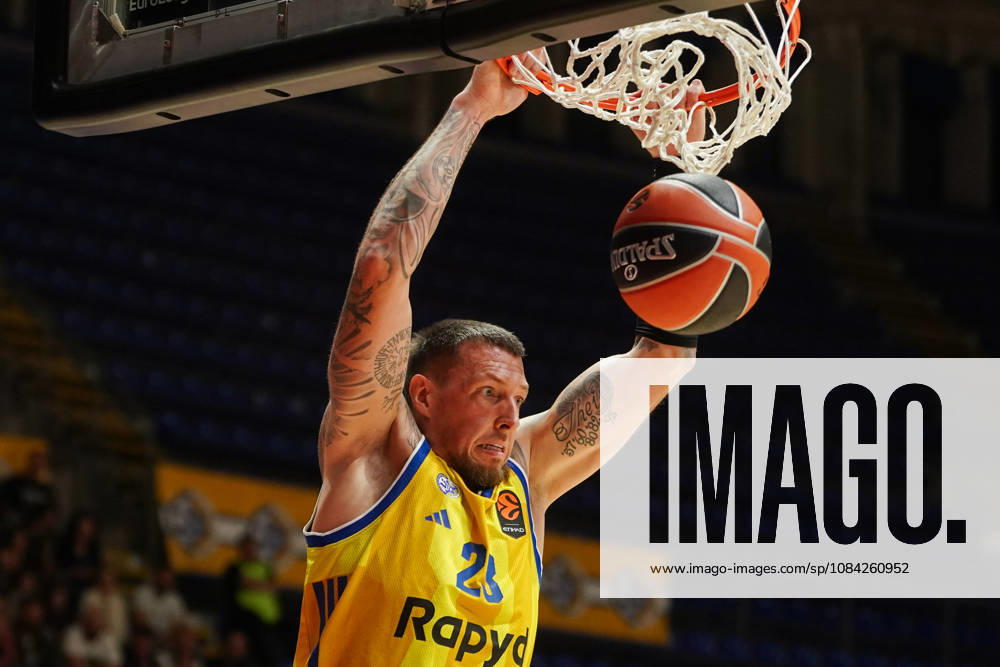 2026108, Belgrade, Serbia - Maccabi Rapyd Tel Aviv and Armani Olimpia Milan play a EuroLeague basketball game at the Aleksandar Nikolic Hall. THEIS DANIEL in action. Belgrade Serbia - ZUMAd223 20261008_zip_d223_003