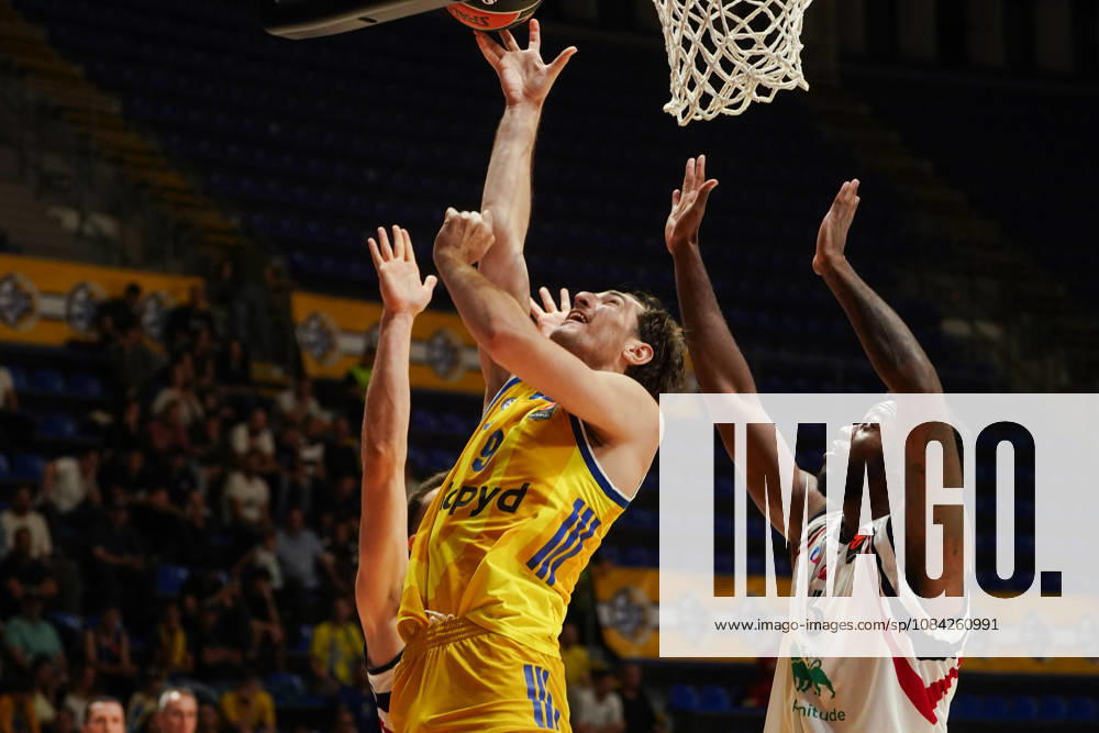 2026108, Belgrade, Serbia - Maccabi Rapyd Tel Aviv and Armani Olimpia Milan play a EuroLeague basketball game at the Aleksandar Nikolic Hall. SORKIN ROMAN in action. Belgrade Serbia - ZUMAd223 20261008_zip_d223_009