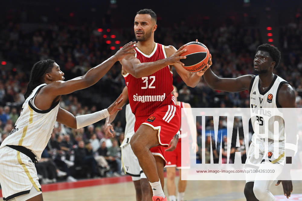 Johannes THIEMANN FCB, Action, One-on-one against Marcus Carr, Bologna, Mouhamet Diouf (right), Bologna Basketball EuroLeague, 2026–2027 Season, FC Bayern Munich vs. Virtus Bologna on October 8, 2026, S A P G A R D EN