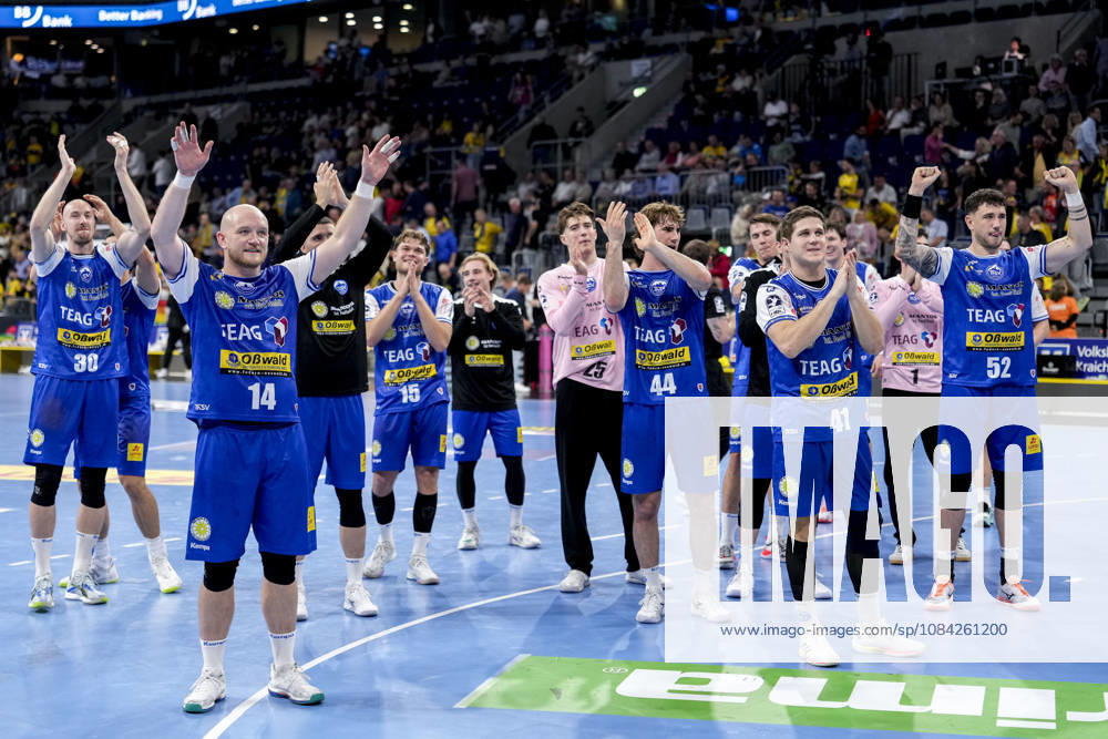ThSV Eisenach players celebrate with the fans who traveled with them; cheering after the final whistle; joy over the victory; winners; celebrating; cheerful; positive; happy; optimistic; highlight; action; October 8, 2026, Mannheim, Germany, handball, Bundesliga, Rhein-Neckar Löwen vs. ThSV Eisenach
