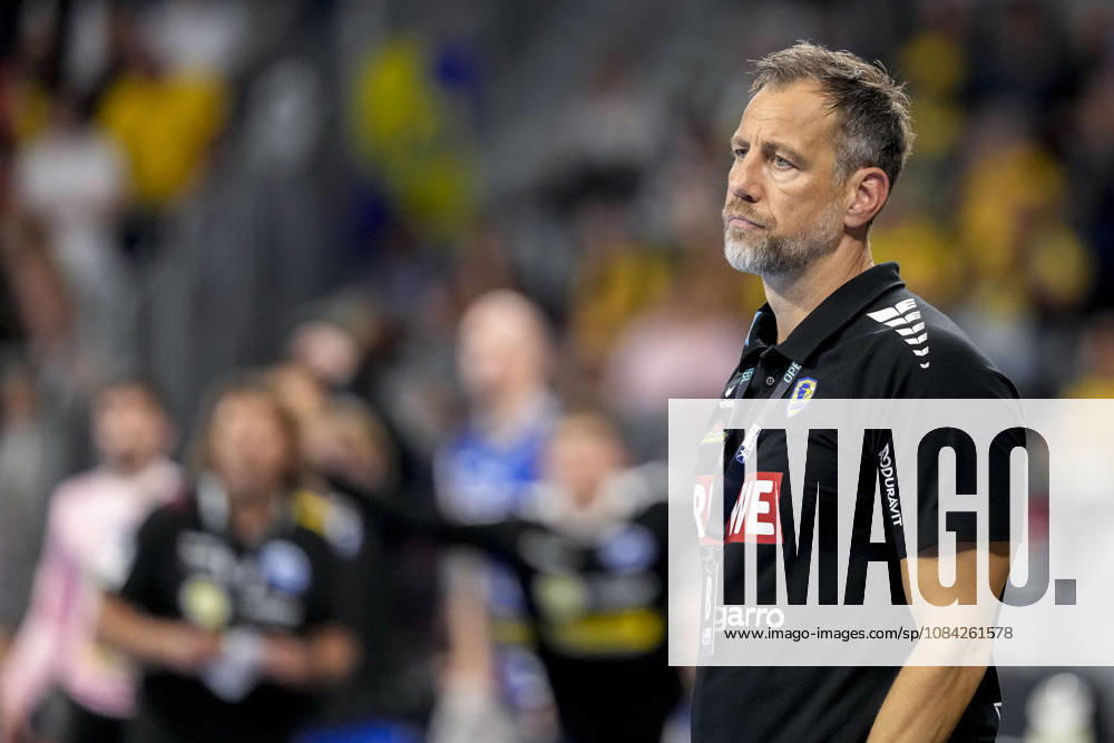 Maik Machulla, Coach, Head Coach, RNL, single image, single photo, action, looking disappointed, disappointment, frustration, pessimistic, October 8, 2026, Mannheim, Germany, handball, Bundesliga, Rhein-Neckar Löwen vs. ThSV Eisenach