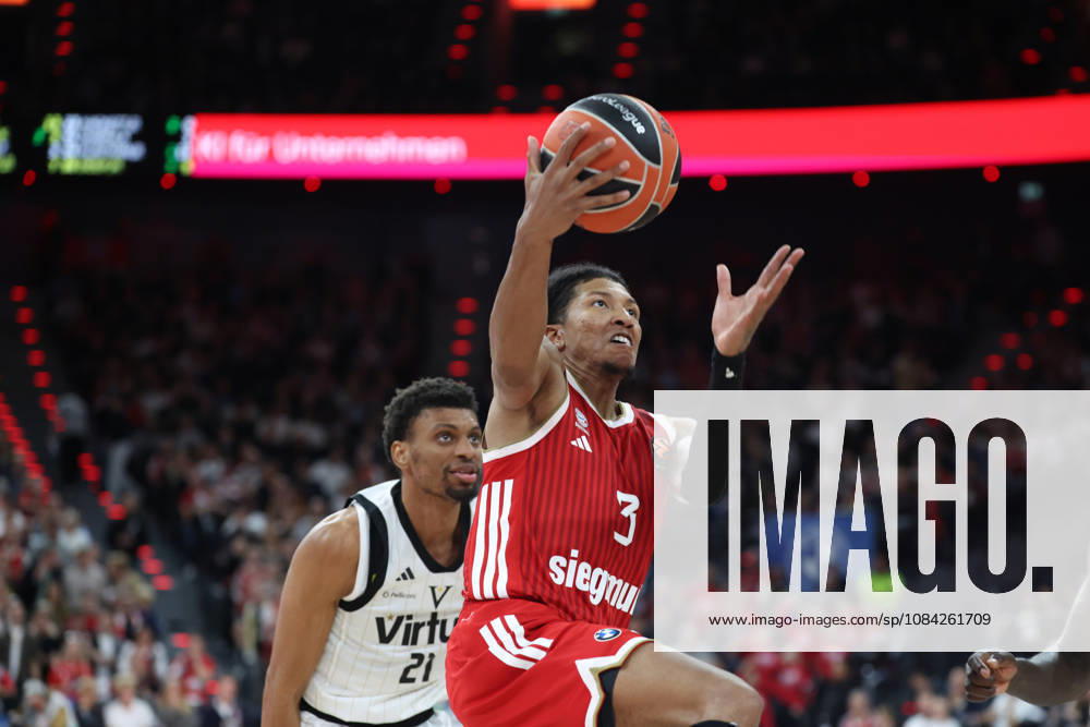 MarJon Beauchamp, FC Bayern Basketball, 03, with Derrick Alston Jr., Virtus Bologna, 21, GER, FC Bayern Basketball vs. Virtus Bologna, Basketball, EuroLeague, Matchday 4, 2026–2027 Season, October 8, 2026, GER, FC Bayern Basketball vs. Virtus Bologna, Basketball, EuroLeague, Matchday 4, 2026–2027 Season, October 8, 2026, Munich