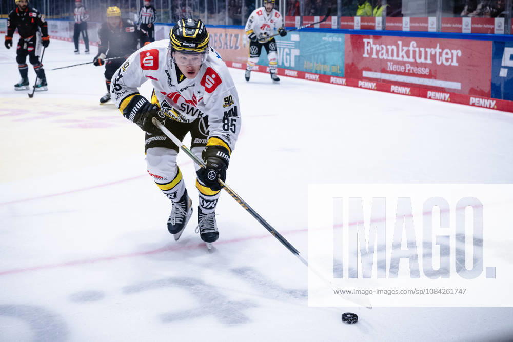 Luca Hauf, Krefeld Pinguine, 85 GER, Loewen Frankfurt vs. Krefeld Pinguine, Ice Hockey, PENNY DEL, Matchday 7, 2026–2027 Season, October 8, 2026 GER, Loewen Frankfurt vs. Krefeld Pinguine, Ice Hockey, PENNY DEL, Matchday 7, 2026–2027 Season, October 8, 2026 Frankfurt am Main