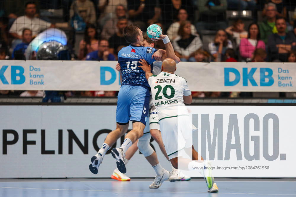 Simone Mengon, TVB Stuttgart, No. 15 on the shot, GER, TVB Stuttgart vs. HSG Wetzlar, Handball, Opel Handball Bundesliga, Matchday 8, 2026–2027 season, October 8, 2026, GER, TVB Stuttgart vs. HSG Wetzlar, Handball, Opel Handball Bundesliga, Matchday 8, 2026–2027 season, October 8, 2026, Stuttgart