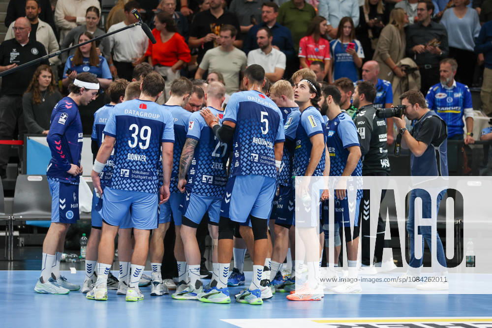 The TVB Stuttgart team during a timeout GER, TVB Stuttgart vs. HSG Wetzlar, Handball, Opel Handball Bundesliga, Matchday 8, 2026–2027 season, October 8, 2026 GER, TVB Stuttgart vs. HSG Wetzlar, Handball, Opel Handball Bundesliga, Matchday 8, 2026–2027 season, October 8, 2026 Stuttgart