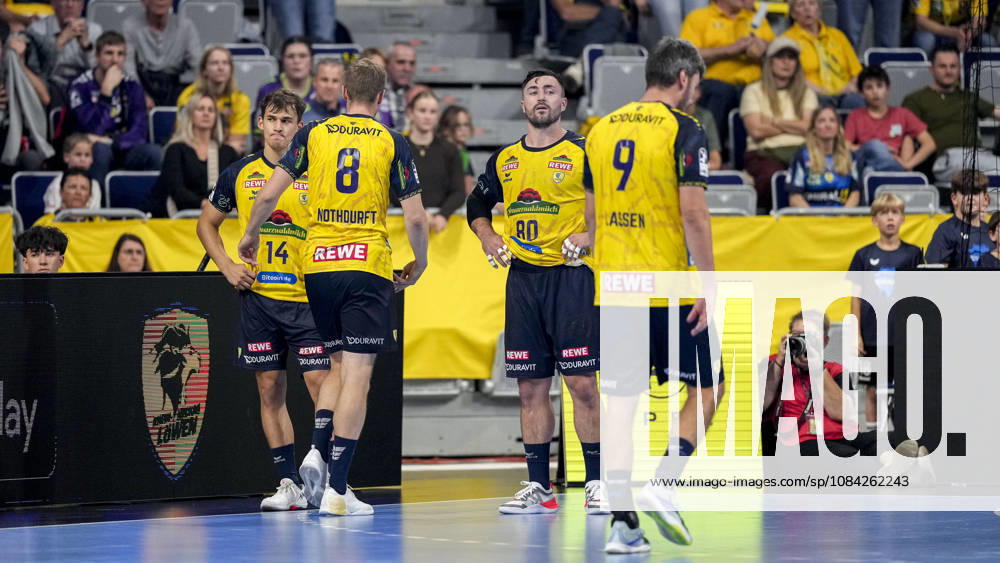 From left: Gino Steenaerts (RNL), 14, Tim Nothdurft (RNL), 8, Jannik Kohlbacher RNL, 80, Jacob Arenth Lassen RNL, 9, Rhein-Neckar Löwen players looking disappointed, disappointment, frustration, pessimistic, action, game scene, October 8, 2026, Mannheim, Germany, handball, Bundesliga, Rhein-Neckar Löwen vs. ThSV Eisenach