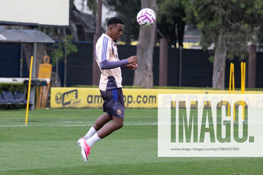 TO-45404 & x2013; Mexico City. October 8, 2026. Cristian Borja during a training session for the Club America soccer team at their Coapa facilities in Mexico City. Clasos.com.mx - ZUMAcs4_ 20261008_faa_cs4_005