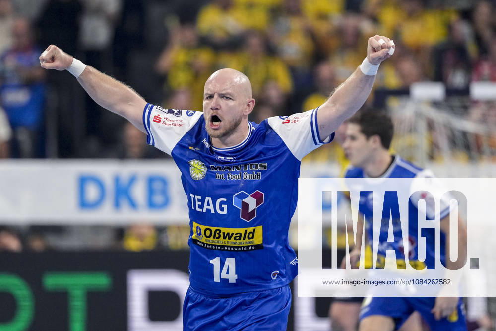 Goal scorer Peter Walz (ThSV, 14), a player for ThSV Eisenach, celebrates a goal, celebration, cheering, goal celebration, goal scored, celebrate the goal, goal, celebration, celebrating the goal, joy, happiness, happy, optimistic, positive, game scene, highlight, single frame, single photo, action, October 8, 2026, Mannheim, Germany, handball, Bundesliga, Rhein-Neckar Löwen vs. ThSV Eisenach