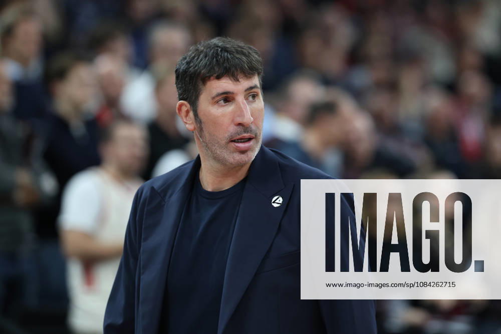 Alex Mumbru, Virtus Bologna, Head Coach, GER, FC Bayern Basketball vs. Virtus Bologna, Basketball, EuroLeague, Matchday 4, 2026–2027 Season, October 8, 2026, GER, FC Bayern Basketball vs. Virtus Bologna, Basketball, EuroLeague, Round 4, 2026–2027 Season, October 8, 2026, Munich