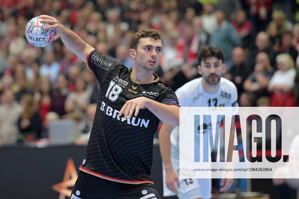 Florian Drosten (MT Melsungen 18) taking a shot; Luka Peric (HBC Nantes 13 R), GER, MT Melsungen vs. HBC Nantes (FRA), Handball, Men s Champions League, Group Matches, 2026–2027 Season, October 8, 2026, GER, MT Melsungen vs. HBC Nantes, Handball, Men’s Champions League, Group Match, 2026–2027 Season, October 8, 2026, Kassel