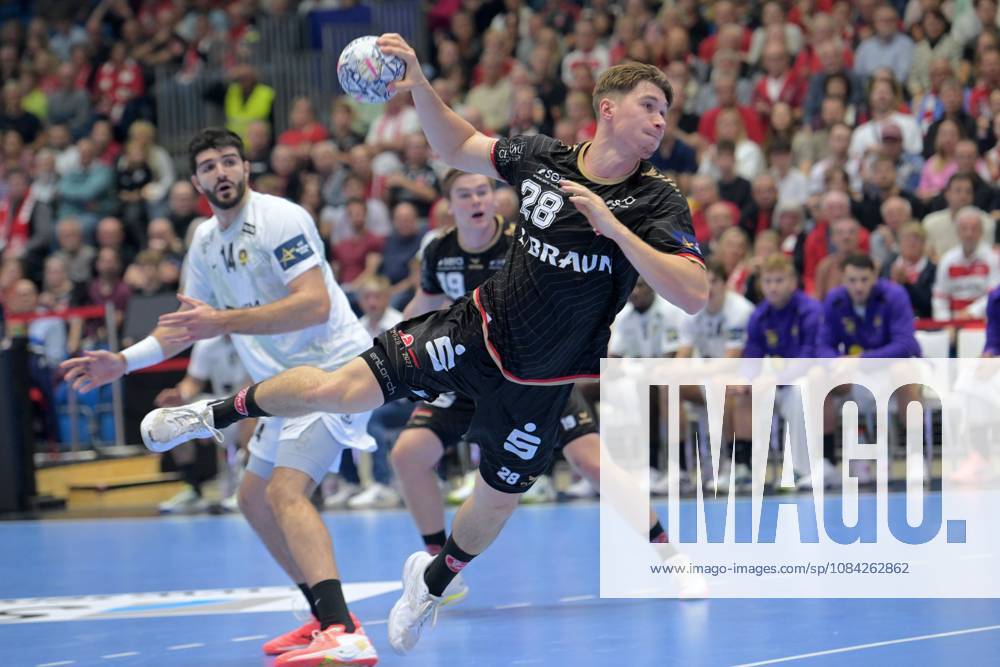 Luca Sigrist (MT Melsungen 28) takes a shot; Imanol Garciandia (HBC Nantes 14) in the background, GER, MT Melsungen vs. HBC Nantes (FRA), Handball, Men s Champions League, Group Matches, 2026–2027 Season, October 8, 2026, GER, MT Melsungen vs. HBC Nantes, Handball, Men’s Champions League, Group Match, 2026–2027 Season, October 8, 2026, Kassel