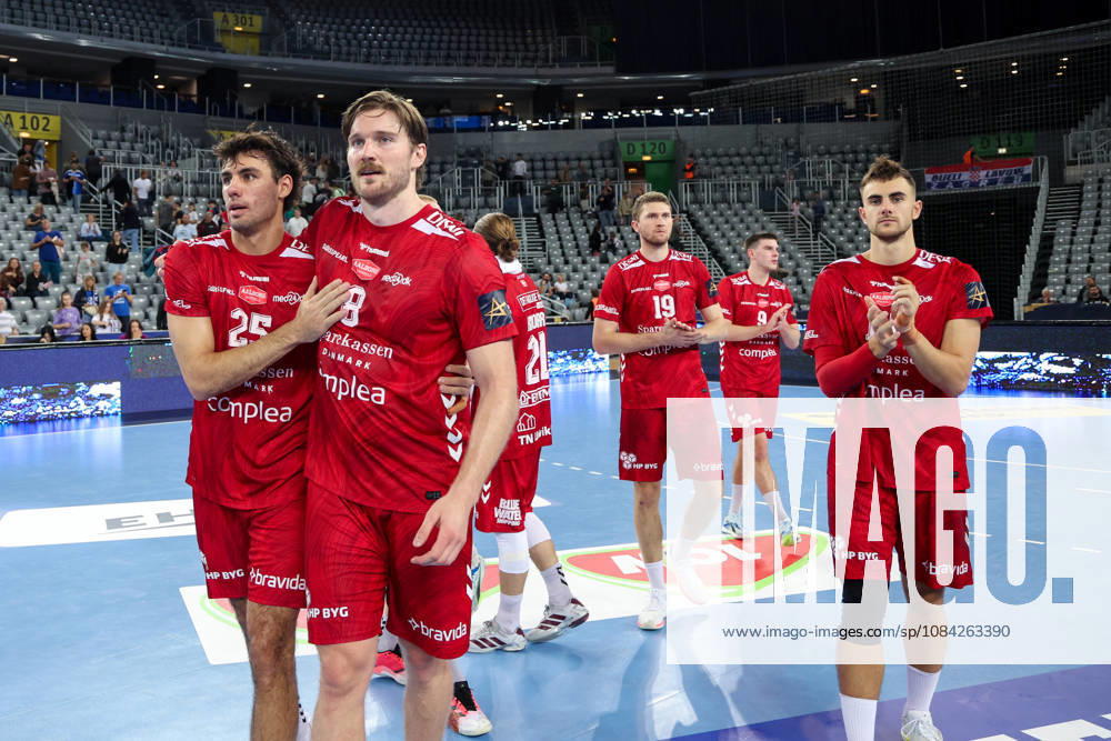 HC Zagreb v Aalborg Handbold - EHF Champions League Men Group Phase - Group C ZAGREB, CROATIA - OCTOBER 8: Marinus Munk, Vetle Ronningen, Magnus Landin and Mads Hoxer of Aalborg Handbold celebrate after a win during the EHF Champions League match between HC Zagreb and Aalborg Handbold at Arena Zagreb on October 8, 2026 in Zagreb, Croatia. IgorxKralj PIXSELL