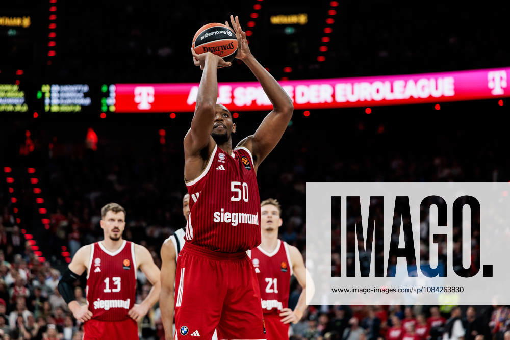 Austin Wiley (FC Bayern Muenchen, 50) shooting from the freethrow line during the Turkish Airlines EuroLeague match between FC Bayern Muenchen vs. Virtus Bologna at SAP Garden on round 4 of Turkish Airlines EuroLeague on October 08, 2026 in Munich, Germany. Bavaria Germany