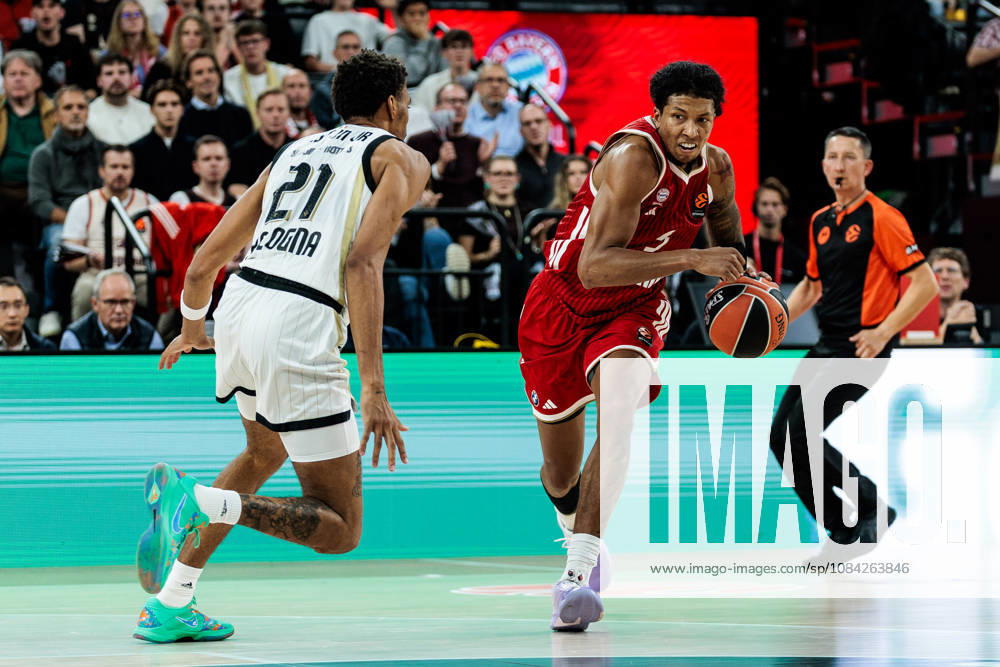 Marjon Beauchamp (FC Bayern Muenchen, 3) controls the ball against Derrick Alston Jr. (Virtus Bologna, 21) during the Turkish Airlines EuroLeague match between FC Bayern Muenchen vs. Virtus Bologna at SAP Garden on round 4 of Turkish Airlines EuroLeague on October 08, 2026 in Munich, Germany. Bavaria Germany