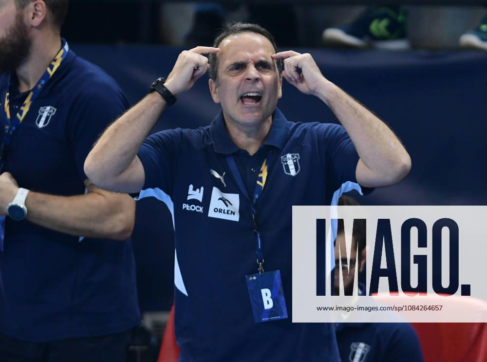EHF CHAMPIONS LEAGUE. Xavier Sabate headcoach of HC Orlen Wisla Plock reacts during EHF Champions League group phase match between HC Vardar and HC Orlen Wisla Plock in Skopje, North Macedonia, October 19 2026.IMAGO PETR STOJANOVSKI