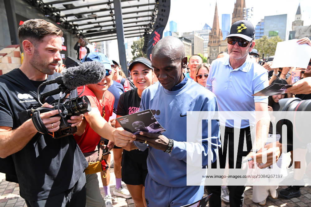 ELIUD KIPCHOGE MELBOURNE MARATHON OP, Elite marathon athlete Eliud Kipchoge during a fan event ahead of the Melbourne Marathon, in Melbourne, Friday, October 9, 2026. ( NO ARCHIVING MELBOURNE VICTORIA Australia