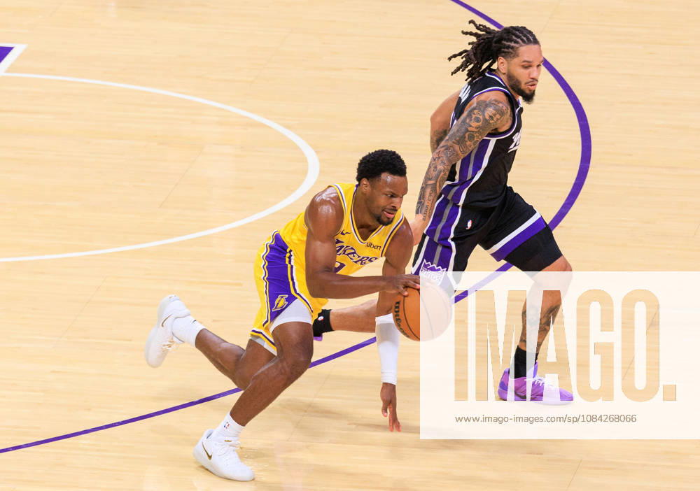Bronny James 9 of the Los Angeles Lakers tries to drive past Emanuel Sharp 34 of the Sacramento Kings during a preseason NBA, Basketball Herren, USA game on Thursday October 8, 2026 at Crypto.com Arena in Los Angeles, California. JAVIER ROJAS PI Lakers Vs. Kings - ZUMAp124 20261008_zaa_p124_011