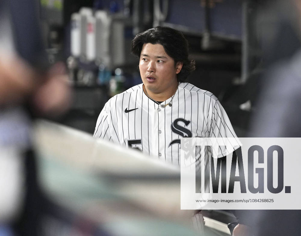 Baseball: Division Series between Guardians and White Sox Chicago White Sox first baseman Munetaka Murakami leaves the dugout following a 9-5 loss to the Cleveland Guardians in Game 4 of the American League Division Series at Rate Field in Chicago on Oct. 8, 2026. A14AA0005630515P