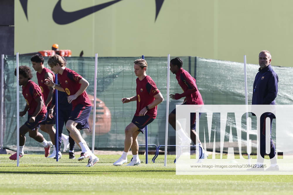 Frenkie de Jong, Anthony Gordon and Hansi Flick, head coach during the training day of FC Barcelona, Barca ahead the Spanish League, Laliga EA Sports, football match against Getafe CF at Ciudad Esportiva Joan Gamper on October 09, 2026 in Sant Joan Despi, Barcelona, Spain. FC Barcelona Training And press conference, PK, Pressekonferenz - LaLiga EA Sports - ZUMAa181 20261009_zaa_a181_007