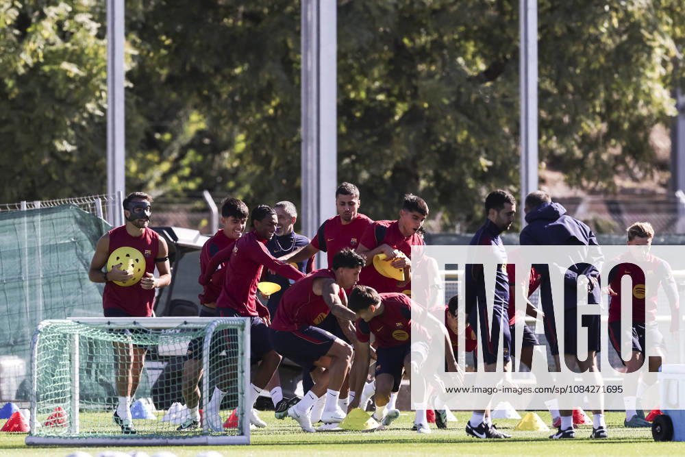 Players of FC Barcelona, Barca during the training day of FC Barcelona ahead the Spanish League, Laliga EA Sports, football match against Getafe CF at Ciudad Esportiva Joan Gamper on October 09, 2026 in Sant Joan Despi, Barcelona, Spain. Sant Joan Despi Spain - ZUMAa181 20261009_zaa_a181_008