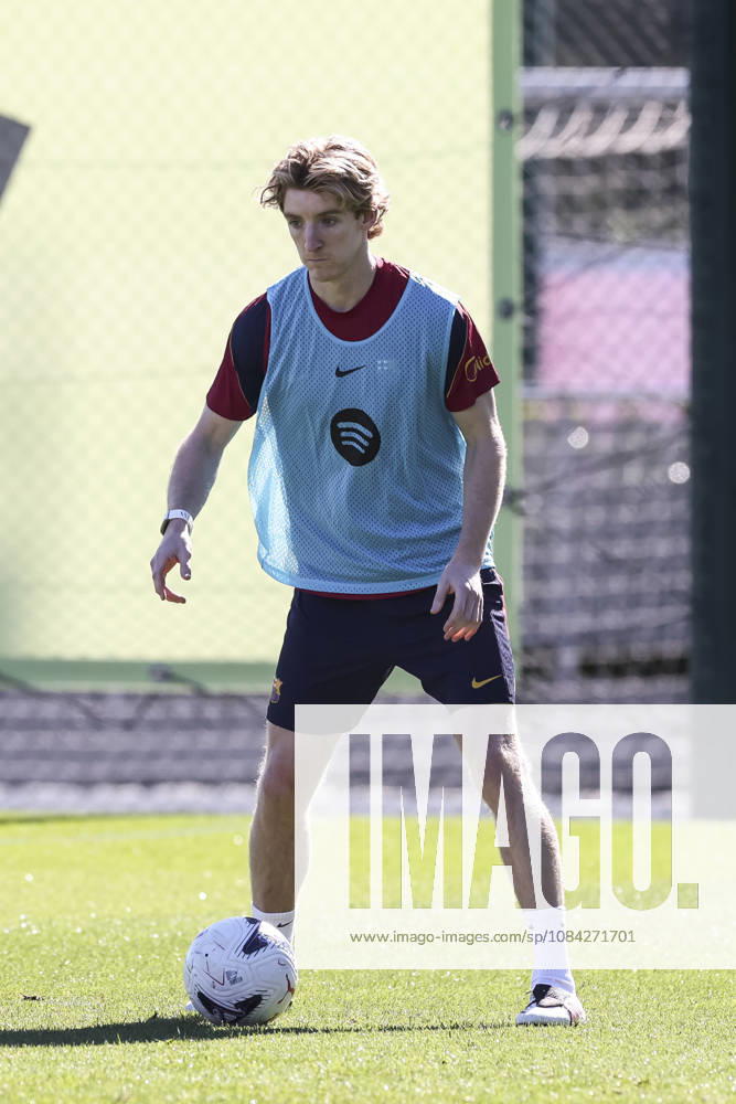 Anthony Gordon during the training day of FC Barcelona, Barca ahead the Spanish League, Laliga EA Sports, football match against Getafe CF at Ciudad Esportiva Joan Gamper on October 09, 2026 in Sant Joan Despi, Barcelona, Spain. FC Barcelona Training And press conference, PK, Pressekonferenz - LaLiga EA Sports - ZUMAa181 20261009_zaa_a181_014