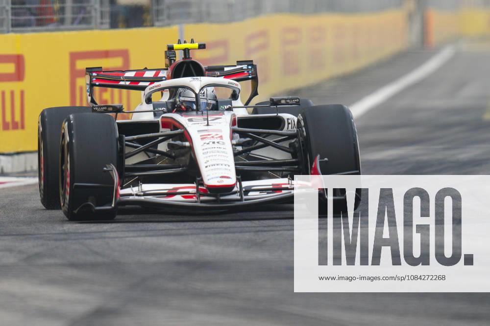 FORMULA 1 SINGAPORE AIRLINES SINGAPORE GRAND PRIX 2026 Oliver Bearman (GBR) 87 Haas F1 Team in practice during the Formula 1 Singapore Airlines Singapore Grand Prix 2026, Round 17 of the 2026 Formula 1 World Championship, WM, Weltmeisterschaft from 9th - 11th October 2026 at the Marina Bay Street Circuit, Singapore. Credit: Robbie Hoad Every Second Media Editorial use only. All images are copyright Every Second Media Limited. No images may be reproduced without prior permission.