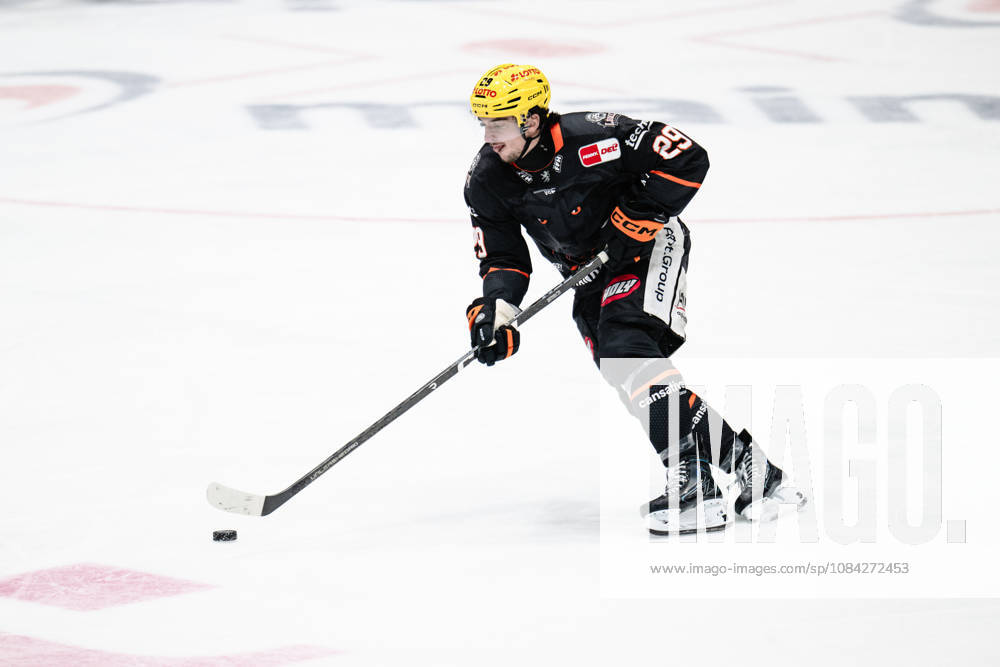 Anthony Romano Loewen Frankfurt, 29 GER, Loewen Frankfurt vs. Krefeld Pinguine, Ice Hockey, PENNY DEL, Matchday 7, 2026–2027 Season, October 8, 2026 GER, Loewen Frankfurt vs. Krefeld Pinguine, Ice Hockey, PENNY DEL, Matchday 7, 2026–2027 Season, October 8, 2026 Frankfurt am Main