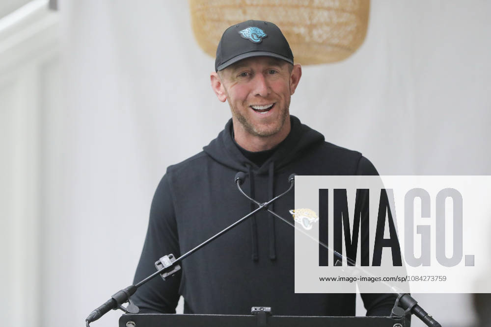 Head Coach Liam Coan of the Jacksonville Jaguars at pre training interview during the Jacksonville Jaguars team practise and media as part of the London NFL, American Football Herren, USA Series 2026, at the Grove, Chandler’s Cross, Hertfordshire, England, on 09 October 2026. Jody Demay - Davies SPP