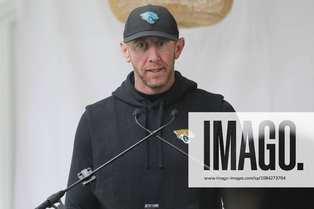 Head Coach Liam Coan of the Jacksonville Jaguars at pre training interview during the Jacksonville Jaguars team practise and media as part of the London NFL, American Football Herren, USA Series 2026, at the Grove, Chandler’s Cross, Hertfordshire, England, on 09 October 2026. Jody Demay - Davies SPP