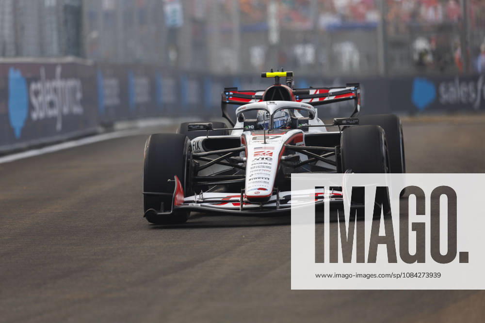 9th October 2026; Marina Bay, Singapore; Formula 1, Singapore Grand Prix, Free Practice and Sprint Qualifying Day; Oliver Bearman (87) of Great Britain and TGR Haas F1 Team during the first practice at the Singapore Grand Prix StephenxBlackberry