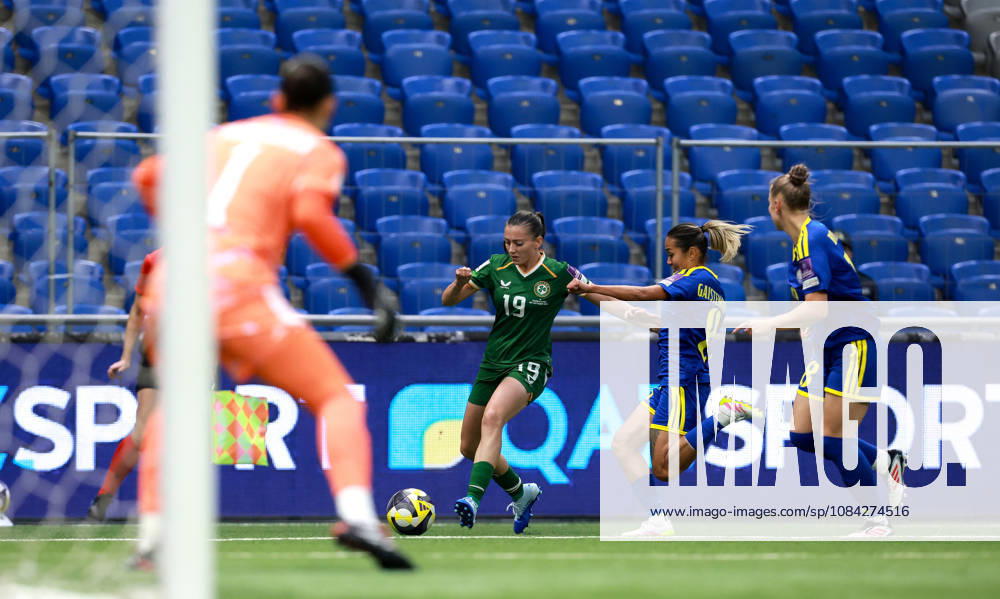 2027 FIFA Women s World Cup Round One Qualifying Play-off First Leg, Astana Arena, Astana, Kazakhstan 9 10 2026 Kazakhstan vs Republic of Ireland Irelands Abbie Larkin with Aida Gaistenova of Kazakhstan Abbie Larkin with Aida Gaistenova 9 10 2026