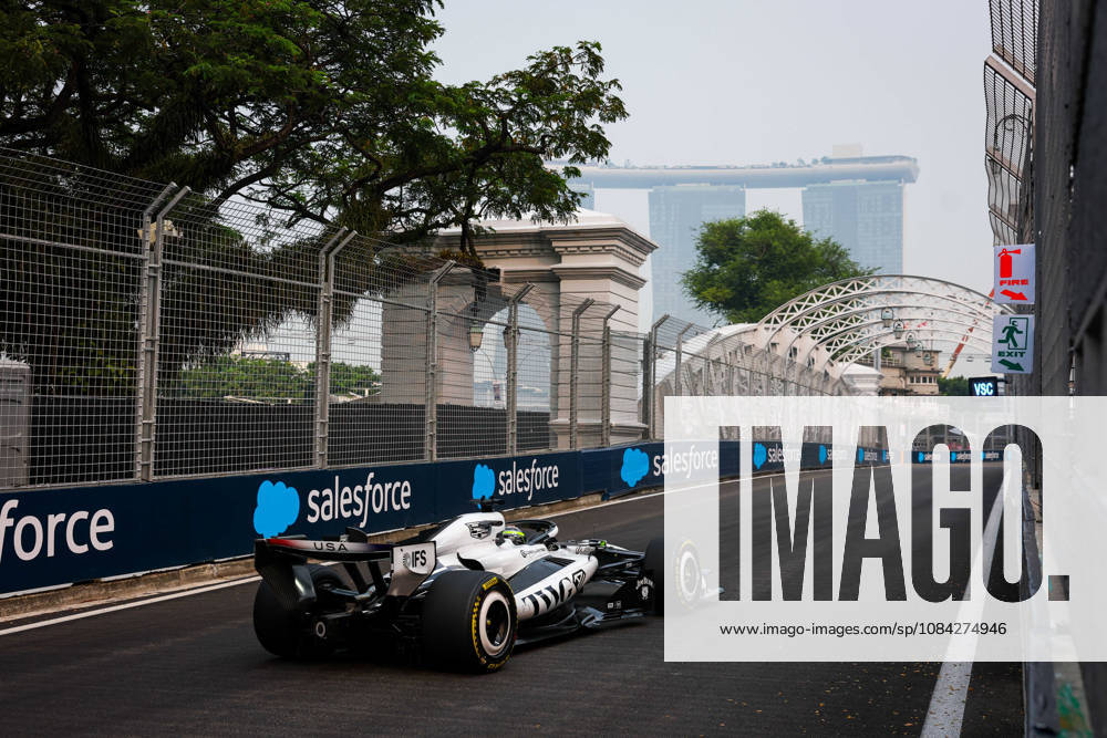 F1 - SINGAPORE GRAND PRIX 2026 11 PEREZ Sergio (mex), Cadillac F1 Team MAC-26, action during the 2026 Formula 1 Singapore Grand Prix, 17th round of the 2026 Formula One World Championship, WM, Weltmeisterschaft from October 9 to 11, 2026 on the Marina Bay Street Circuit, in Singapore, Singapore - SingaporeSingapore