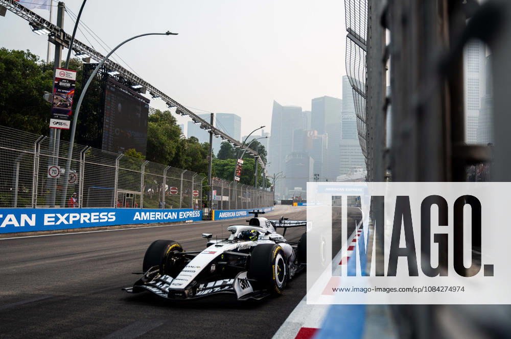 F1 - SINGAPORE GRAND PRIX 2026 11 PEREZ Sergio (mex), Cadillac F1 Team MAC-26, action during the 2026 Formula 1 Singapore Grand Prix, 17th round of the 2026 Formula One World Championship, WM, Weltmeisterschaft from October 9 to 11, 2026 on the Marina Bay Street Circuit, in Singapore, Singapore - SingaporeSingapore