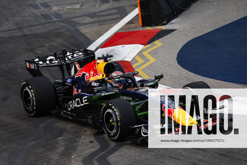 F1 - SINGAPORE GRAND PRIX 2026 03 VERSTAPPEN Max (nld), Red Bull Racing Ford RB22, action during the 2026 Formula 1 Singapore Grand Prix, 17th round of the 2026 Formula One World Championship, WM, Weltmeisterschaft from October 9 to 11, 2026 on the Marina Bay Street Circuit, in Singapore, Singapore - SingaporeSingapore