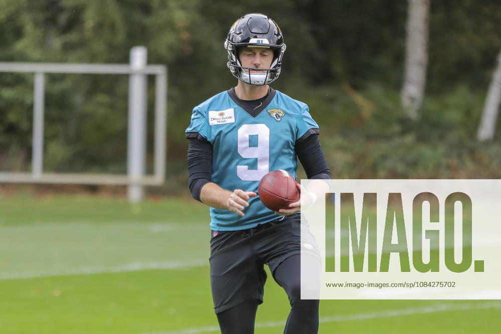 Logan Cooke of the Jacksonville Jaguars training during the Jacksonville Jaguars team practise and media as part of the London NFL, American Football Herren, USA Series 2026, at the Grove, Chandler’s Cross, Hertfordshire, England, on 09 October 2026. Jody Demay - Davies SPP