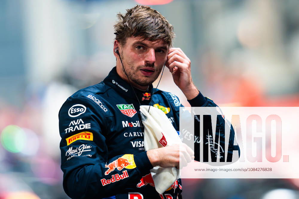 Formula 1 Singapore Airlines Singapore Grand Prix 2026 Levi Erb OVERTAKE MAXPPP - Singapore 09 10 2026 03 VERSTAPPEN Max (nld), Oracle Red Bull Racing, portrait pole position at the Formula 1 Singapore Airlines Singapore Grand Prix 2026, the 16th round of the 2026 FIA Formula 1 World Championship, WM, Weltmeisterschaft at the Marina Bay Street Circuit in Singapore, from 08 to 11 October 2026 Singapore Marina Bay Street Circuit Singapore