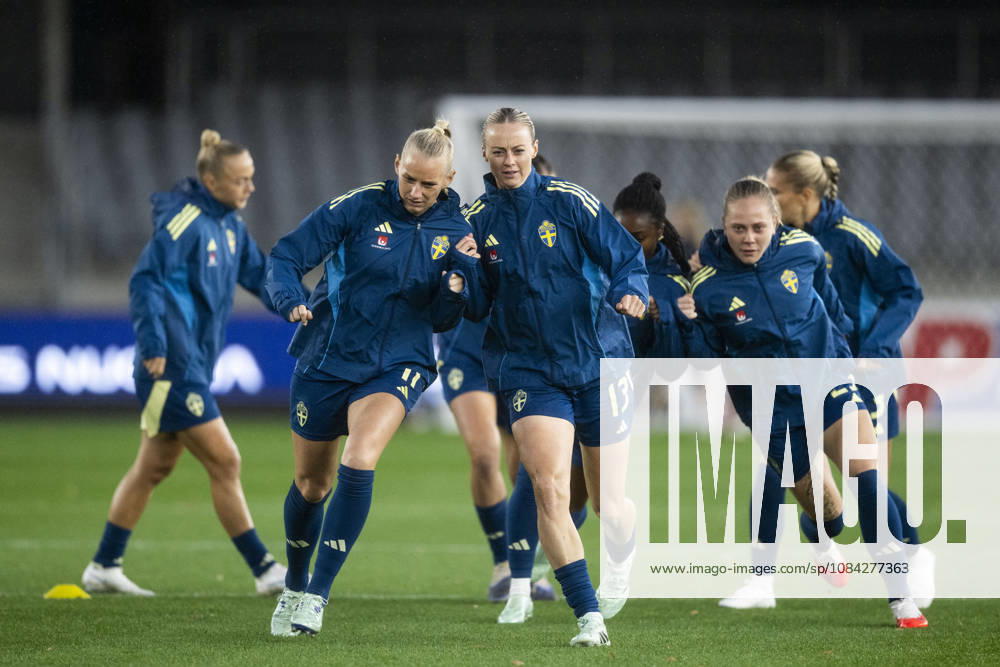Stina Blackstenius and Amanda Ilestedt of Sweden ahead of the FIFA Women’s World Cup qualifying playoff soccer match between Lithuania and Sweden on October 9, 2026 in Kaunas. Photo by Mathias Bergeld, BILDBYRAN, code MB MB1418. soccer, football, World Cup qualifier, FIFA Women’s World Cup qualifier, playoff, Lithuania, Sweden, women’s soccer, BBENG, play-off
