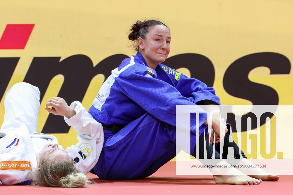 AZERBAIJAN, BAKU - OCTOBER 9, 2026: Anna Monta Olek (seated) of Germany and Yael van Heemst of the Netherlands are pictured after their -78 kg bout as part of the 2026 World Judo Championships at the National Gymnastics Arena. Mikhail Sinitsyn TASS 98995204