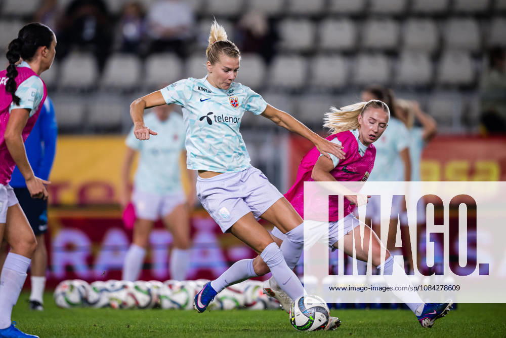 Ada Martine Hegerberg of Norway warms up ahead of the FIFA Women’s World Cup Qualifier soccer match between Romania and Norway on October 9, 2026 in Bucharest. Photo by Marius Simensen, BILDBYRAN COP 238 bbeng women FIFA World Cup qualifiers soccer football international match Norway Romania