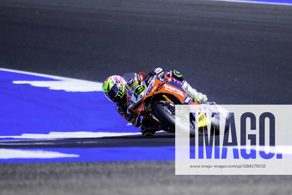 Alvaro Bautista of Barni Spark Racing Team in action during the Free Practice 2 of the FIM Superbike World Championship, WM, Weltmeisterschaft at Circuito Estoril on October 9, 2026 in Cascais, Portugal. Motorsports 2026: WorldSBK - Tissot Estoril Round - ZUMAr200 20261009_zsp_r200_008