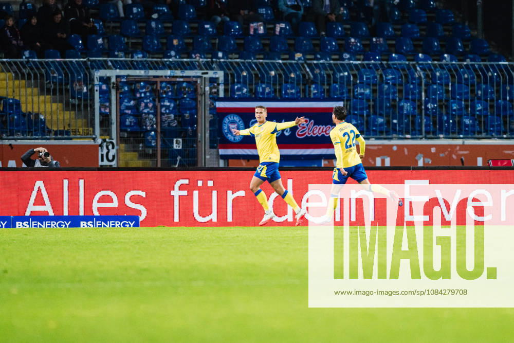 2. Bundesliga: Eintracht Braunschweig vs. Holstein Kiel, October 9, 2026 GOAL, CELEBRATION of the 1–0 goal by Jan Urbich for Eintracht Braunschweig, 27 Soccer, 2. Bundesliga, Matchday 7: Eintracht Braunschweig vs. Holstein Kiel on October 9, 2026, at Eintracht Stadium, Braunschweig DFL regulations prohibit any use of photographs as image sequences and or quasi-video