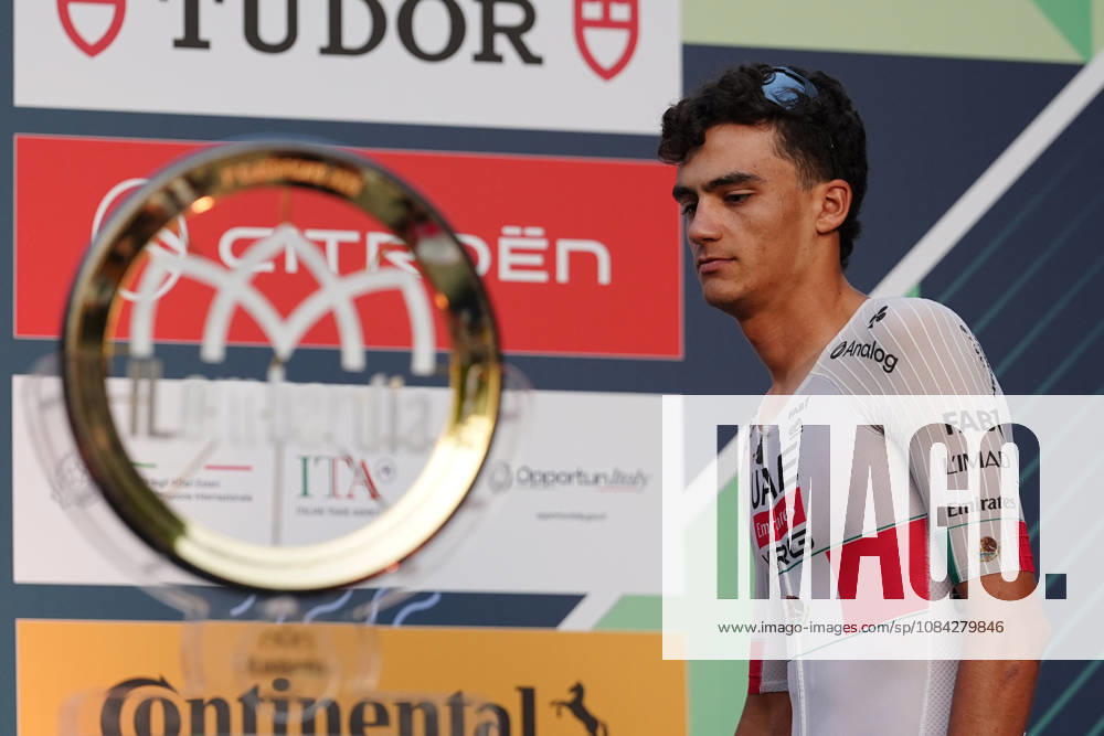 Mexico s Isaac Del Toro Romero of UAE Team Emirates XRG during the team presentation on the eve of the 120th edition of Il Lombardia cycling race, in Bergamo on October 9, 2026, prior to the 239 km one-day race from Bergamo to Como, Italy.