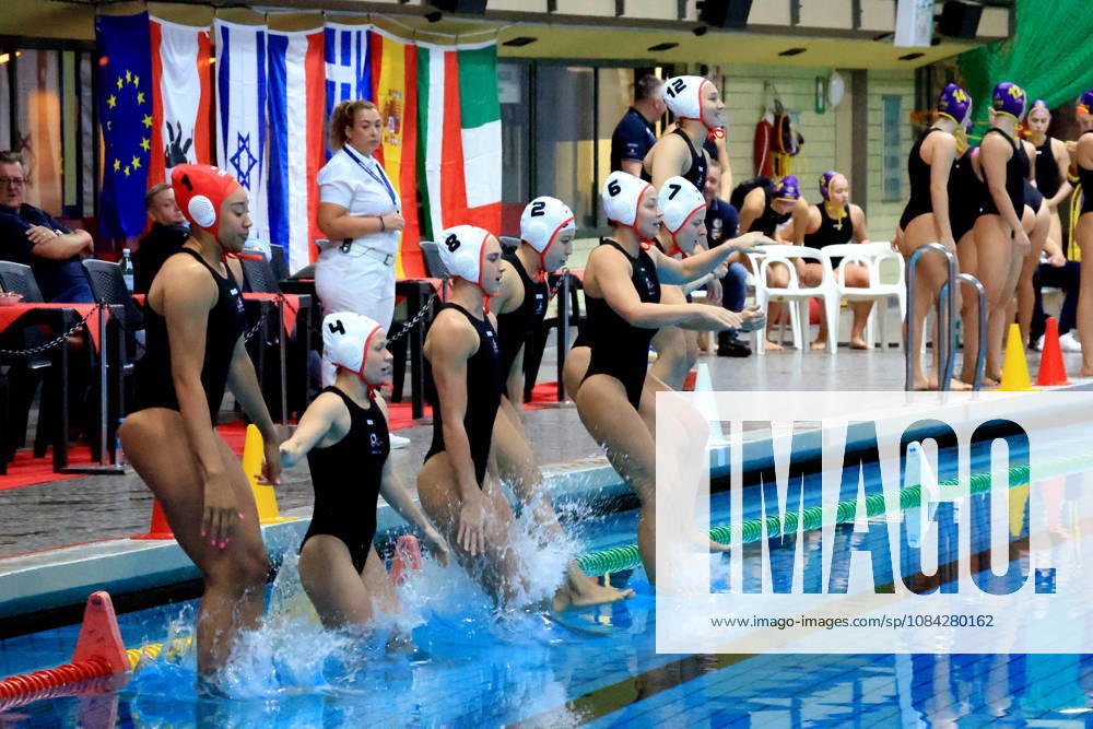 GER, DEU, Germany Women s Water Polo, Water Polo Champions League Qualifiers, 2026 Season, Berlin, Spandau 04 vs. UVSE Spandauer Spielerkreis, Dive into the Water, nordphoto GmbH Engler, Berlin, Schöneberg Swimming Pool, Berlin, Germany