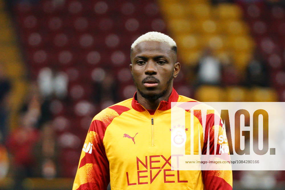 Victor Osimhen (C) of Galatasaray looks on before the Turkish Super League 2026 27 match between Galatasaray and Kasimpasa at RAMS Park Stadium in Istanbul, Turkey, on October 9, 2026. Sariyer Turkey - ZUMAu194 20261009_zip_u194_005