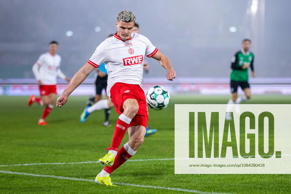 Marek Janssen Rot Weiss Essen, 20 on the Ball GER, SC Preussen Münster vs. Rot Weiss Essen, Soccer, 3rd Division, Matchday 8, 2026–2027 Season, October 9, 2026 DFL regulations prohibit any use of photographs as image sequences and or quasi-video GER, SC Preussen Münster vs. Rot-Weiss Essen, soccer, 3. Liga, Matchday 8, 2026–2027 season, October 9, 2026, Münster