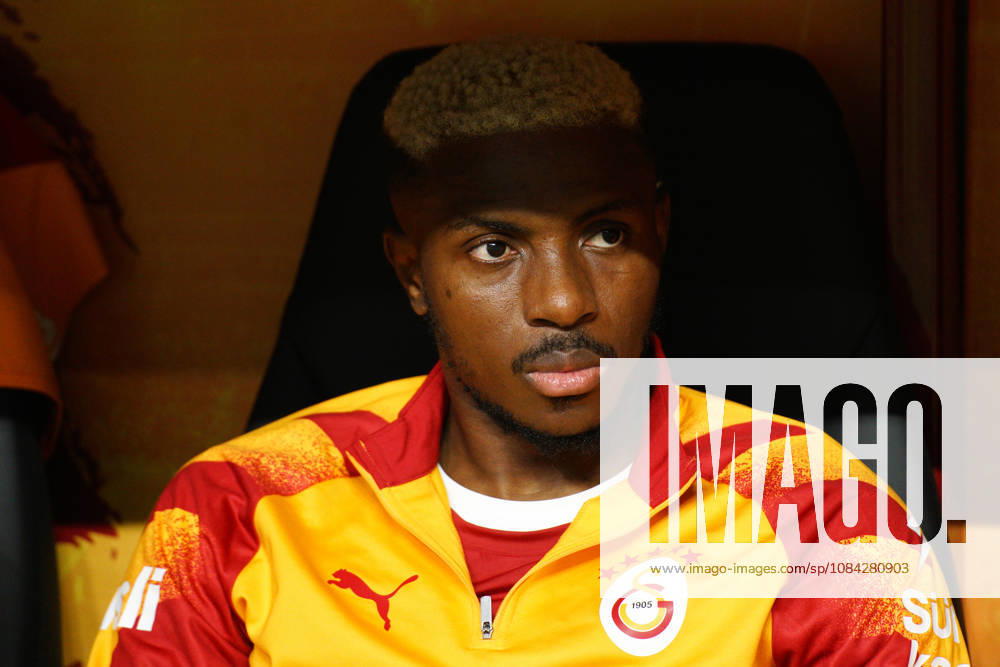 Victor Osimhen (C) of Galatasaray looks on before the Turkish Super League 2026 27 match between Galatasaray and Kasimpasa at RAMS Park Stadium in Istanbul, Turkey, on October 9, 2026. Turkish Super League 2026 27 - Galatasaray Vs Kasimpasa - ZUMAu194 20261009_zip_u194_013